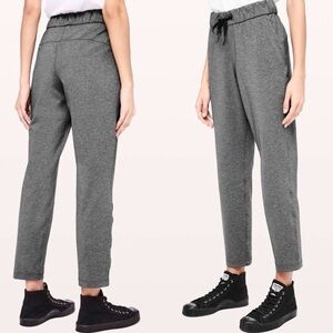 LULULEMON Women's On The Fly 23" Pant W6AZ6S Heather Black Pants size 4